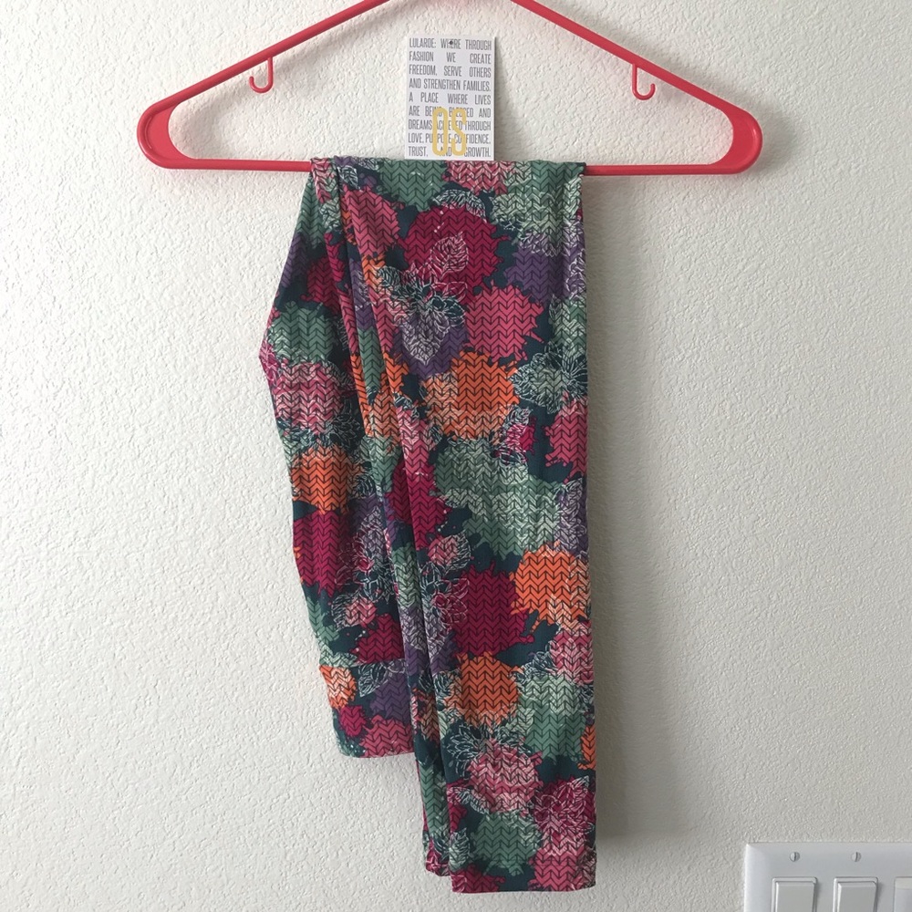 Lularoe OS Leggings Floral Geometric Pattern NWT